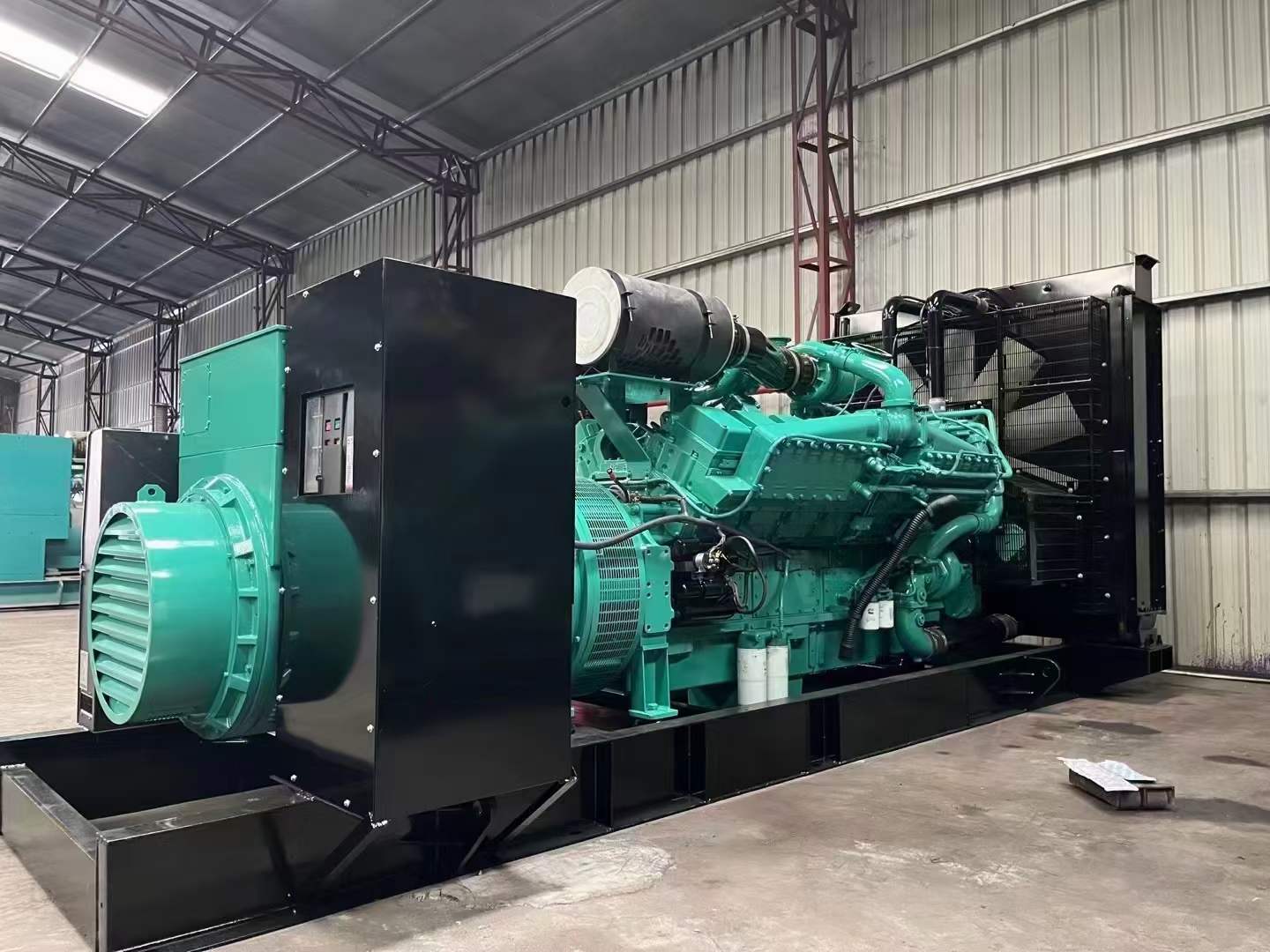 宣恩如何降低 800kW 柴油发电机输出电流的波动？